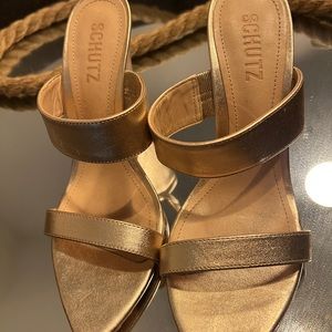 Schutz Womens Soraya Soft Gold